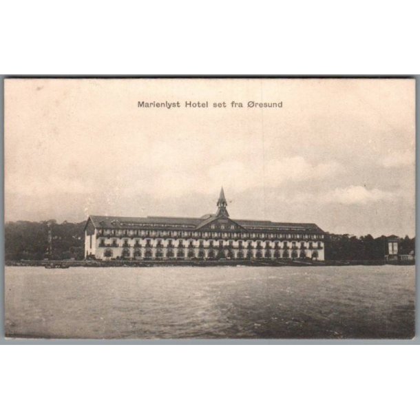 Marienlyst Hotel set fra �resund - Postkort - Ubrugt