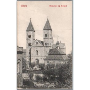 Viborg -  Domkirken og Mus�et - Postkort - Brugt