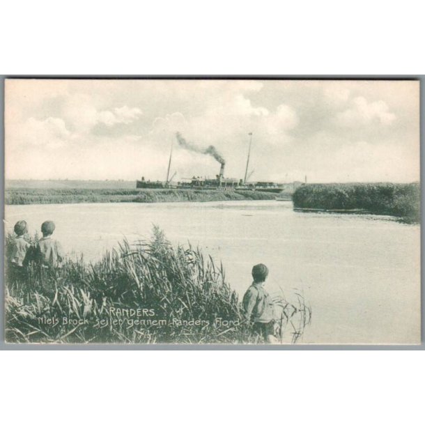 Randers - "Niels Brock" sejler gennem Randers Fjord  - Postkort - Ubrugt