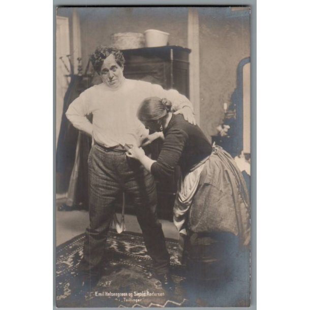 Emil Helsengreen og Sigrid Redersen i  "Tvillinger"- Skuespiller - Postkort - Ubrugt