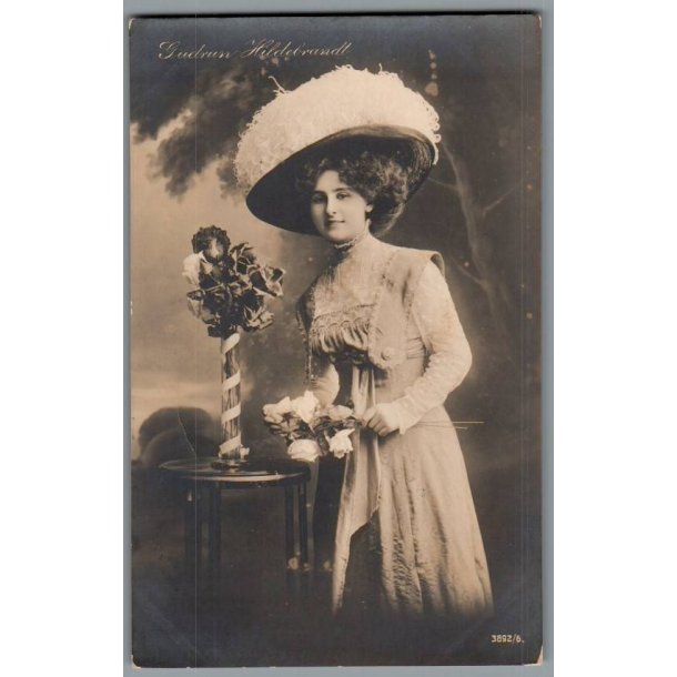 Gudrun Hildebrandt - Skuespiller - Postkort - Brugt