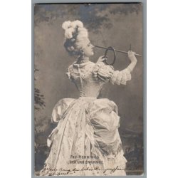 Fru Hennings i "Der var engang" - Postkort - Ubrugt