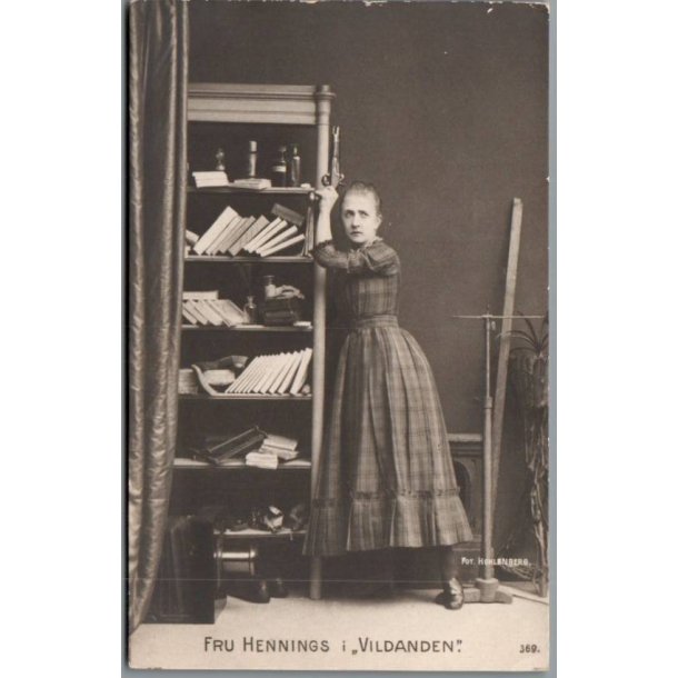 Fru Hennings i "Vilanden" - Skuespiller - Postkort - Ubrugt