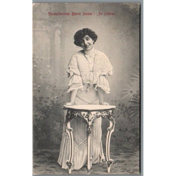 Skuespillerinden Bjerre Jensen i "En Lektion" - Skuespiller - Postkort - Brugt