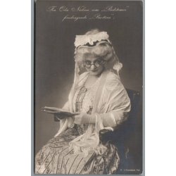 Fru Oda Nielsen som "Bestemor" foredragende "Bastian"- Skuespiller - Postkort - Ubrugt