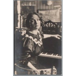 Fru Anna Larssen - Skuespiller - Postkort - Brugt