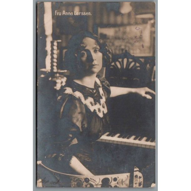 Fru Anna Larssen - Skuespiller - Postkort - Brugt