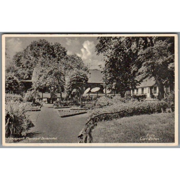 Haveparti - Marielyst Badehotel - Postkort - Ubrugt