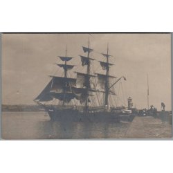 Kongelige familie p� bes�g p� Georg Stage i Aarhus 1922 - 8 Kort - S�lges samlet - E. Monsrud 