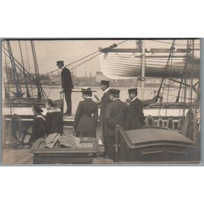 Kongelige familie p� bes�g p� Georg Stage i Aarhus 1922 - 8 Kort - S�lges samlet - E. Monsrud 