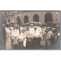 B�rnehj�lpsdagen - Saa mange b�rn er der i Odense n�r kun en Vogn skal fotograferes  - Ubrugt