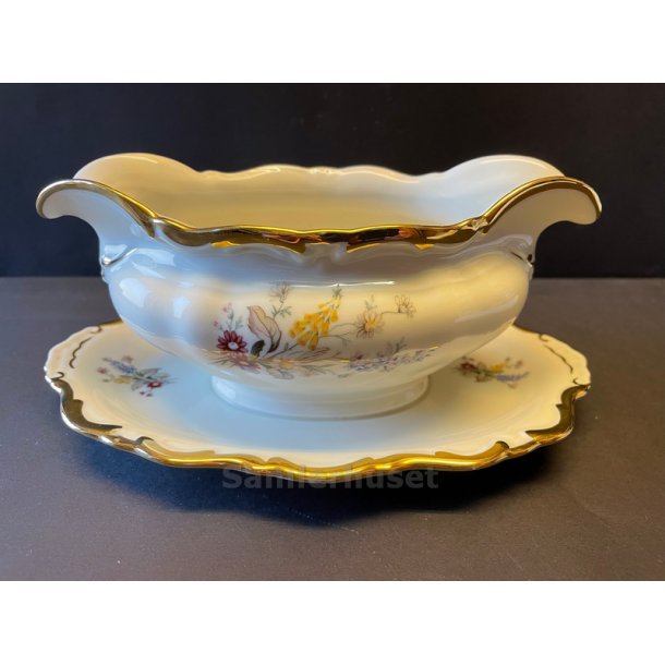 Broholm Saucekande  22 x14x8 (lxbxh)  cm.