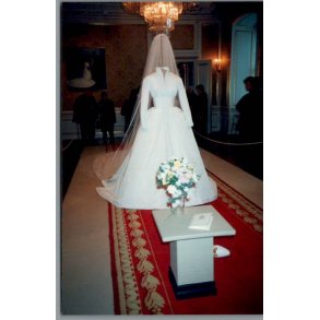 Prinsesse Alexandras Brudekjole - Foto u/n 