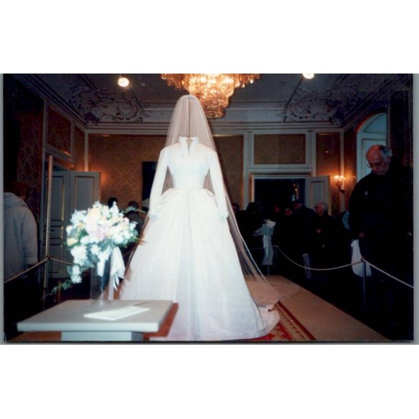 Prinsesse Alexandras Brudekjole - Foto u/n 