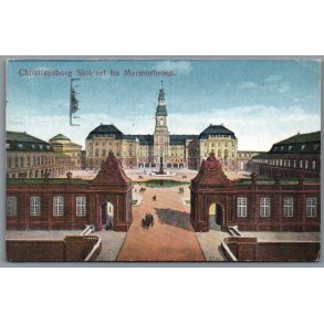 K�benhavn - Christiansborg Slot set fra Marmorbroen - Postkort - Brugt