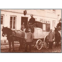 Postvogne og bude foran Aalborg gl. Posthus (ca, 1900) - Postkort - Brugt
