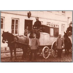 Postvogne og bude foran Aalborg gl. Posthus (ca, 1900) - Postkort - Brugt