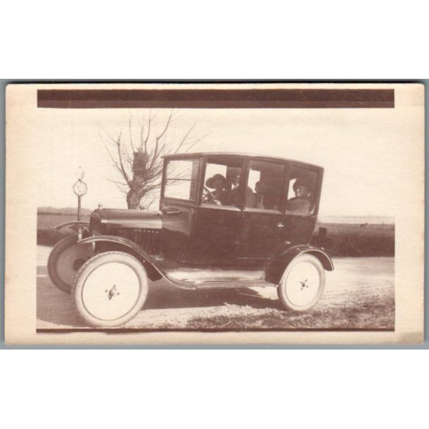 Bilen indregistretet p Frederiksberg  - Fotokort u/n - Ubrugt