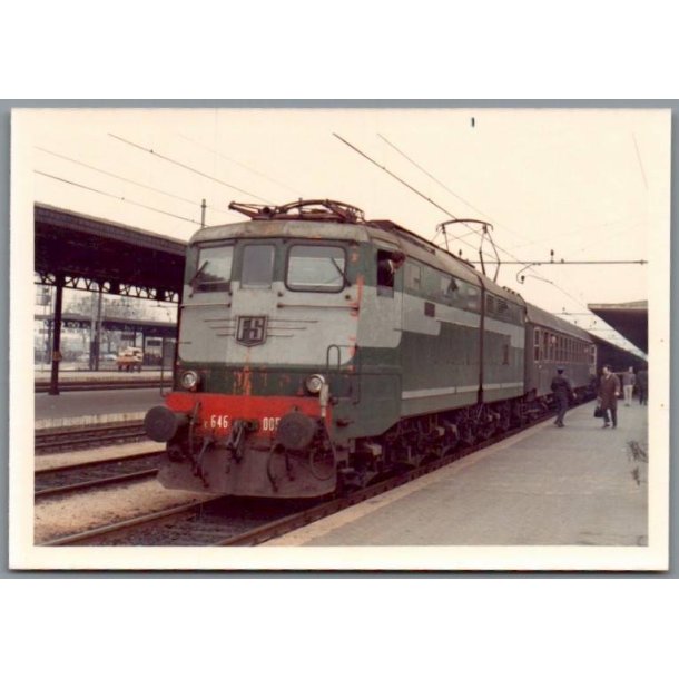 Tog - FS E 646.005 - Verona - Italien - Foto