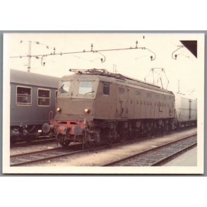 Tog - FS E 428-lok - Verona - Italien - Foto
