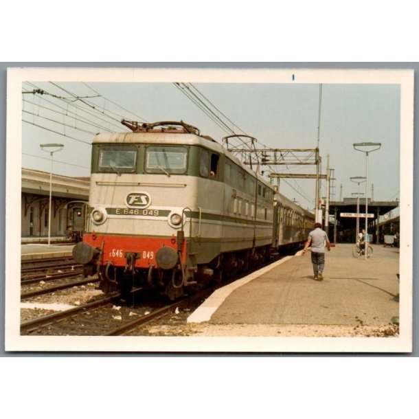 Tog - FS E 646.049 - Verona - Italien - Foto