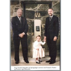 Kong Harald - Kronprins Haakon - Prinsesse Ingrid Alexandra - P� �bningsdagen - Billede u/n
