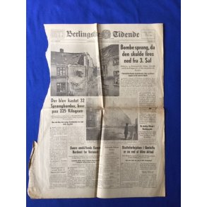 Side - Berlingske Tidende 30. Januar 1943 - Bomber Sprang !