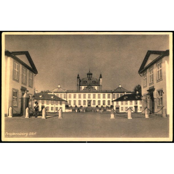 Fredensborg Slot - Fredensborg Bogh. 88891