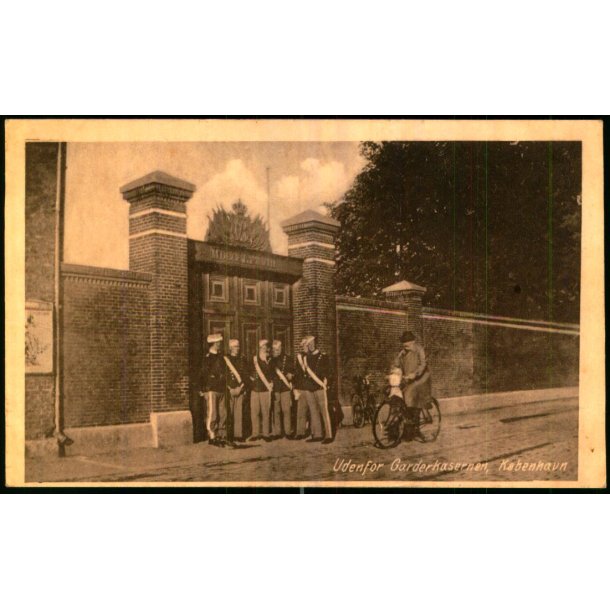 Udenfor Garderkasernen - Kbenhavn - O. Jensen u/n - Ubrugt