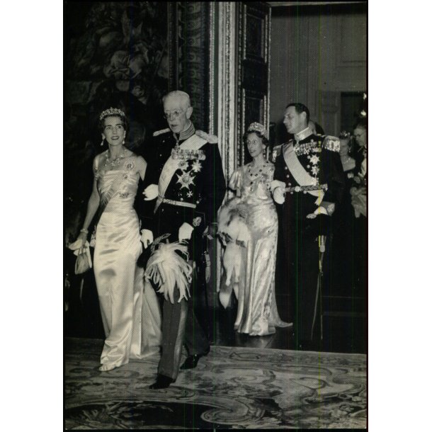 Kong Frederik og Dronning Ingrid p Statsbesg i Sverige 1947 - Katrineholm u/n - 15x20 cm. - Ubrugt
