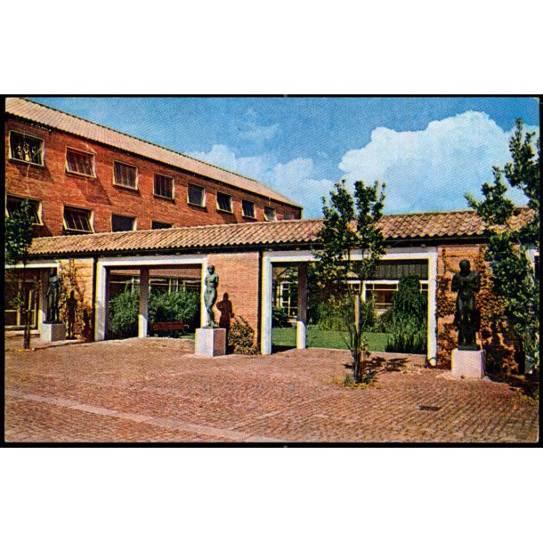 Kongeg�rd og dronningehave - Idr�tsh�jskolen u/n - Brugt