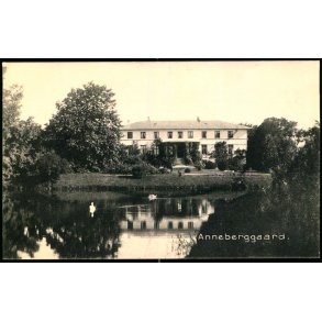 Anneberggaard - Poul Helms Bogh. 5599