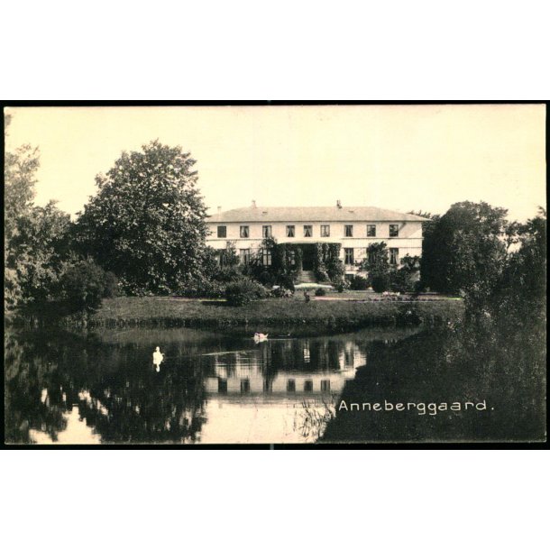 Anneberggaard - Poul Helms Bogh. 5599