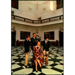 Den Kongelige Familie p Fredensborg Slot - Grndlund 10 - 12x17 cm. - Ubrugt