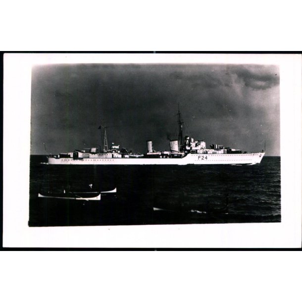 Krigsskib - Foto u/n