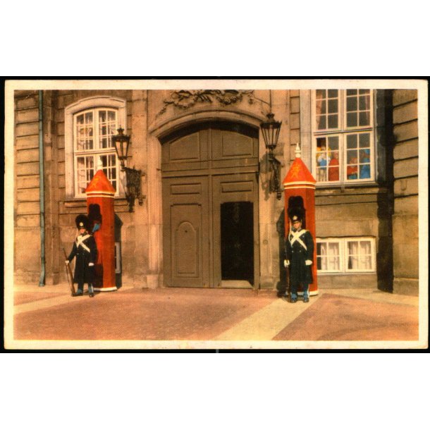 Kbenhavn - Vagten p Amalienborg Slot - Stender 105