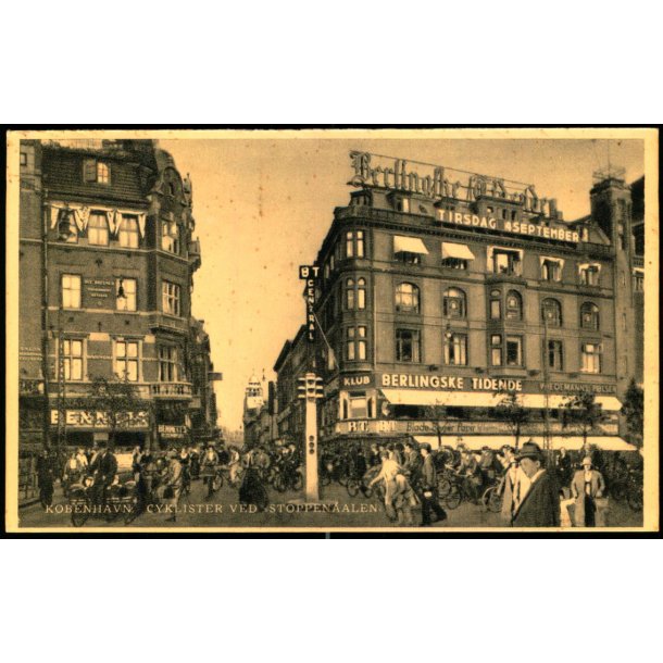 Kbenhavn - Cyklister ved "Stoppenaalen" - JCO 510