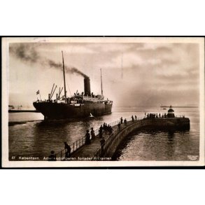 Kbenhavn - Amerikadamperen forlader Frihavnen - Alex Vincent 41 - Brugt