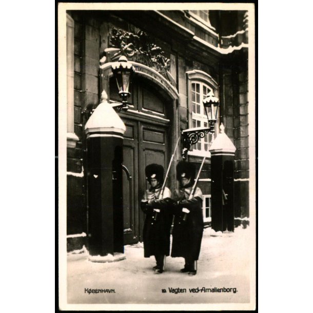 Kbenhavn - Vagten ved Amalienborg - 19