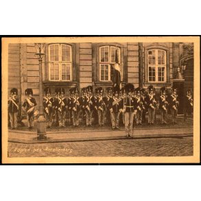 Kbenhavn - Vagten paa Amalienborg - Dansk Reklameforlag  u/n