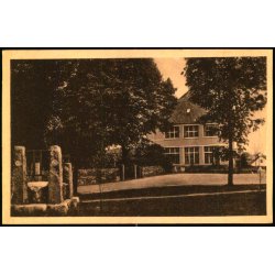 Jelling - Festpladsen med Skolen i Baggrunden - Gyldendals Bogh. 41728 - Ubrugt