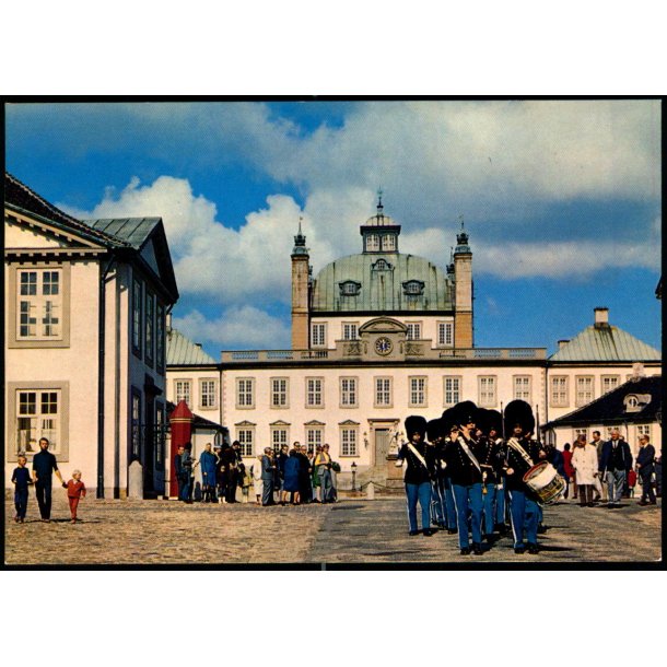 Fredensborg Slot - Globe 153