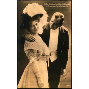 Ellen Diedrich og Poul Schmedes i Dronningen af Montmartre - P.H. 1698 - Brugt