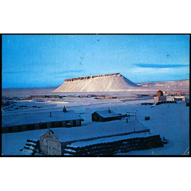 At the top of The World - Dundas Mountain - Dexter Color 12077 - Brugt