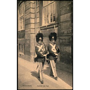 Kbenhavn - Gardister paa Vagt - u/n