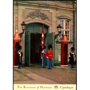 Kbenhavn - Garder p Amalienborg Slotsplads - Grnlund T 30 - Brugt