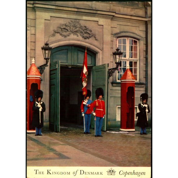 Kbenhavn - Garder p Amalienborg Slotsplads - Grnlund T 30 - Brugt