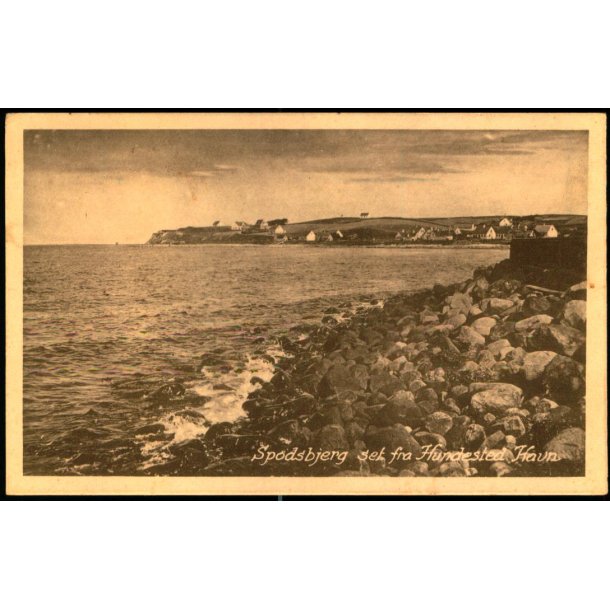 Spodsbjerg set fra Hundested Havn - Erik Ramlaus Eneret