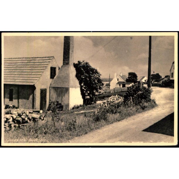 Gadeparti - Gudhjem - Karl H. Olsens Bogh. 603 - Brugt