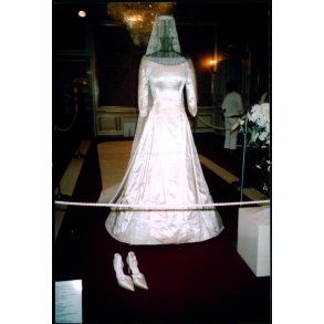  Kronprinsesse Marys Brudekjole 2004 - Foto u/n - Ubrugt